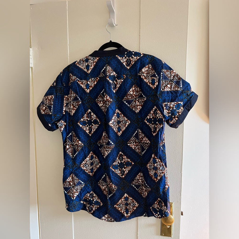 D’IYANU Olu Mens Mandarin Collar Shirt Size L